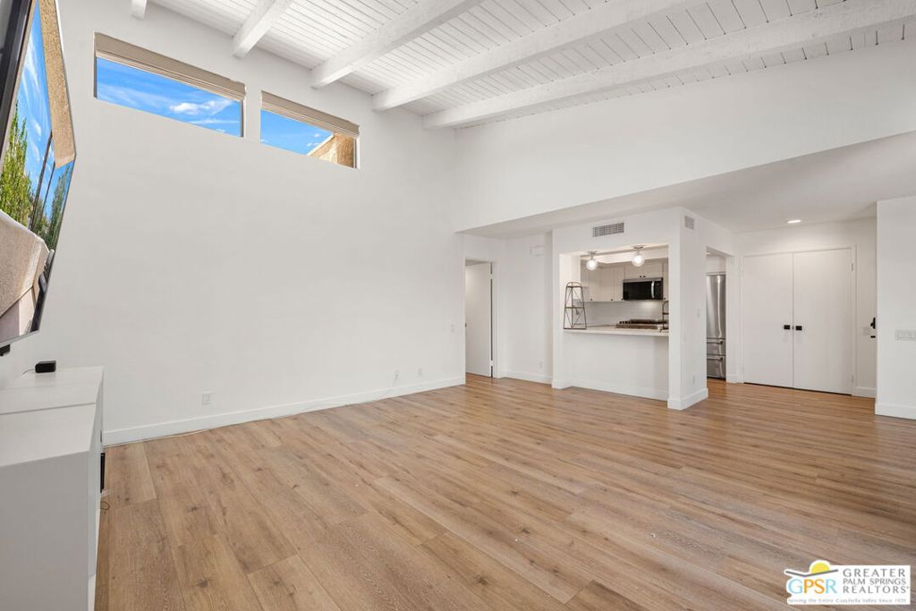2098 Normandy Court Property Photo 13