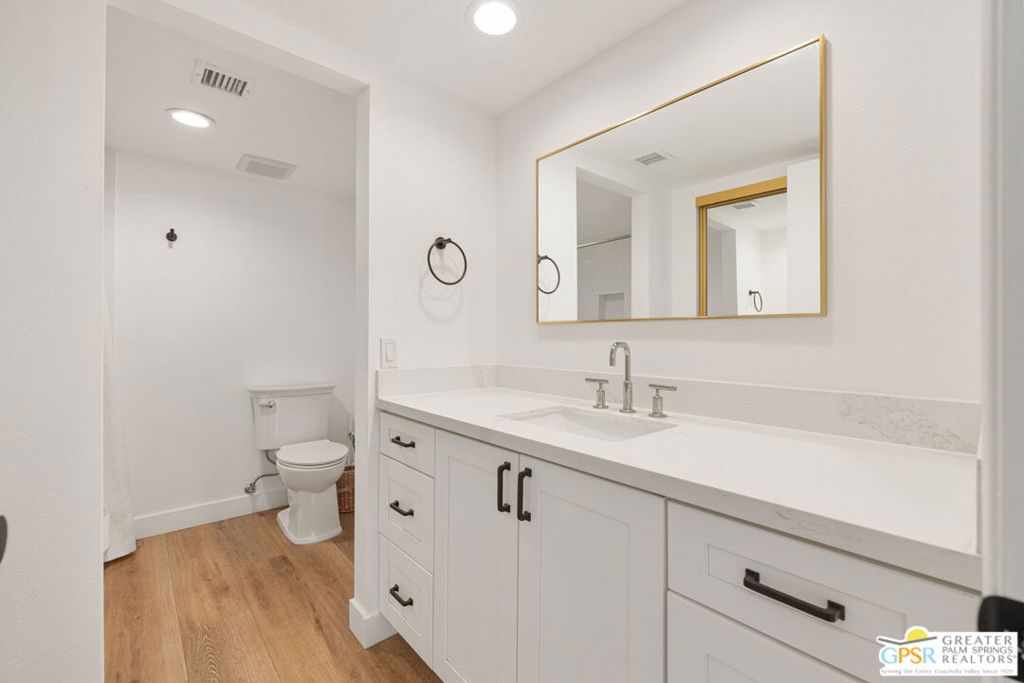 2098 Normandy Court Property Photo 21
