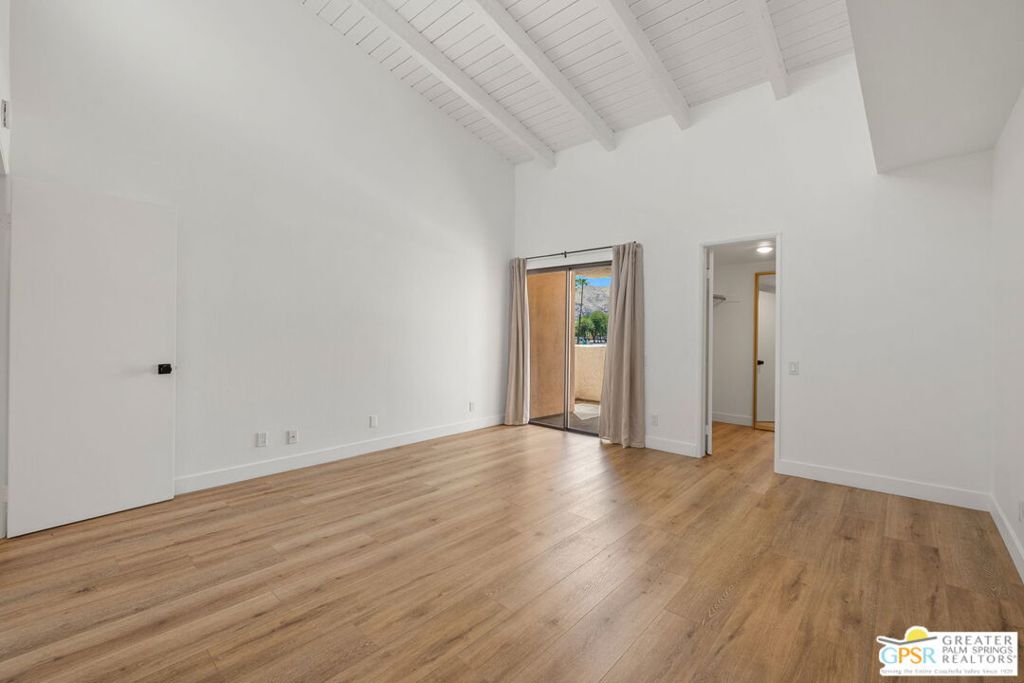 2098 Normandy Court Property Photo 24