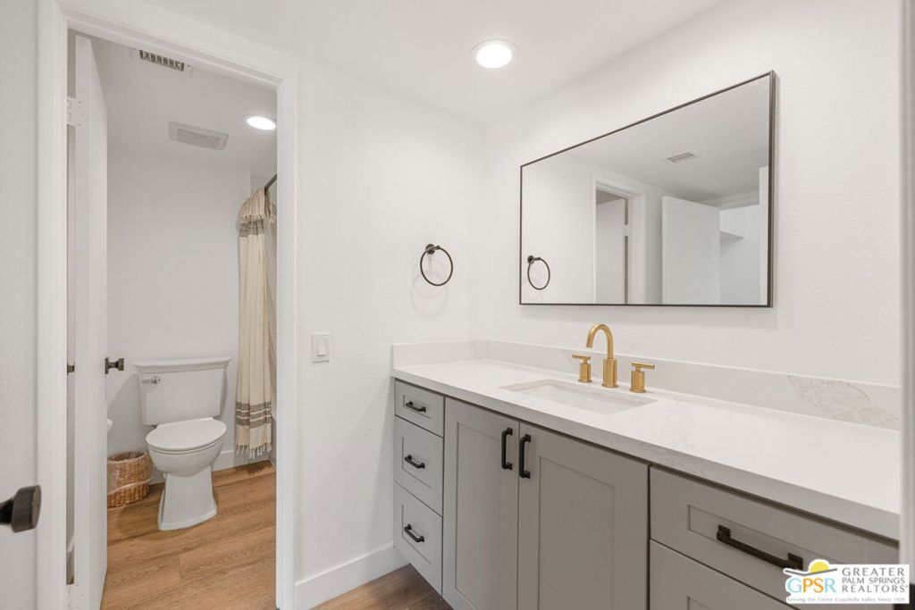 2098 Normandy Court Property Photo 29