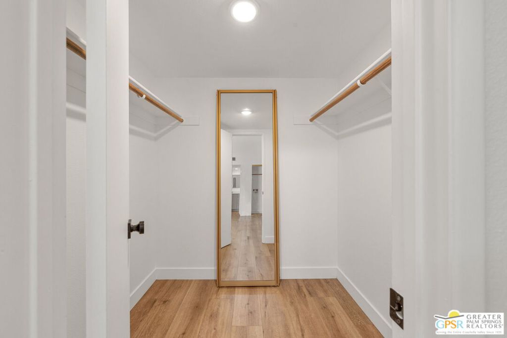 2098 Normandy Court Property Photo 31