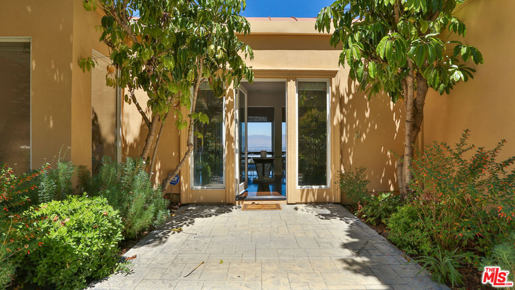 14445 Mulholland Drive Property Photo 4