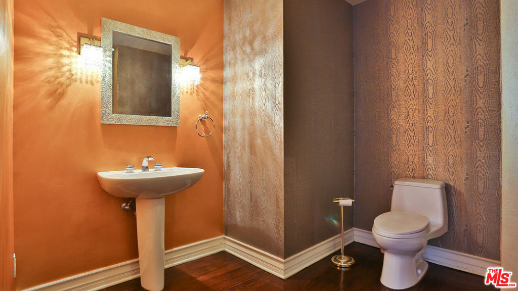 14445 Mulholland Drive Property Photo 8