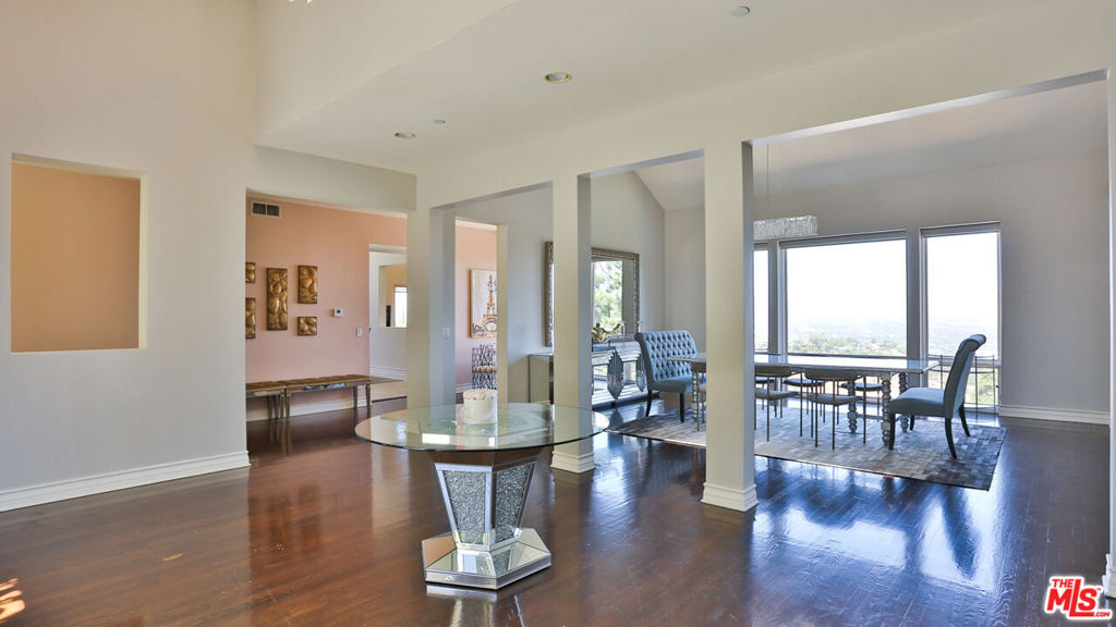 14445 Mulholland Drive Property Photo 9
