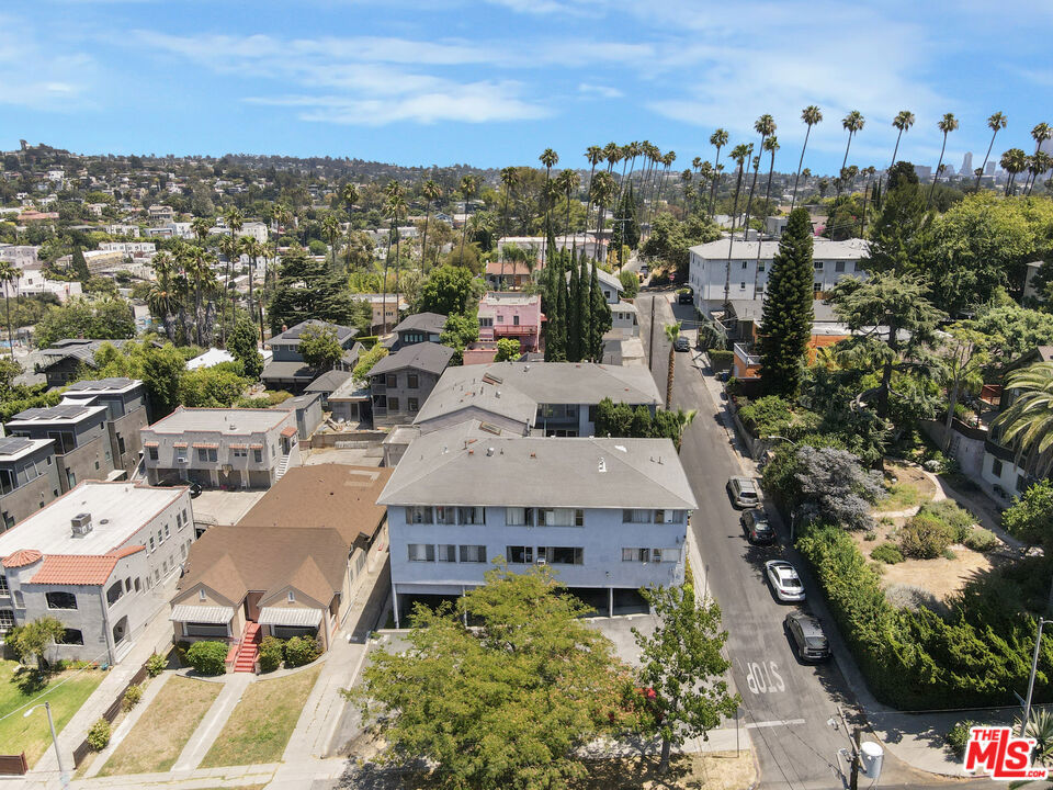 1350 Edgecliffe Drive Property Photo 17