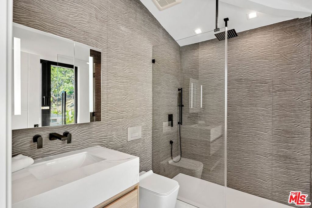 32346 Phantom Drive Property Photo 39