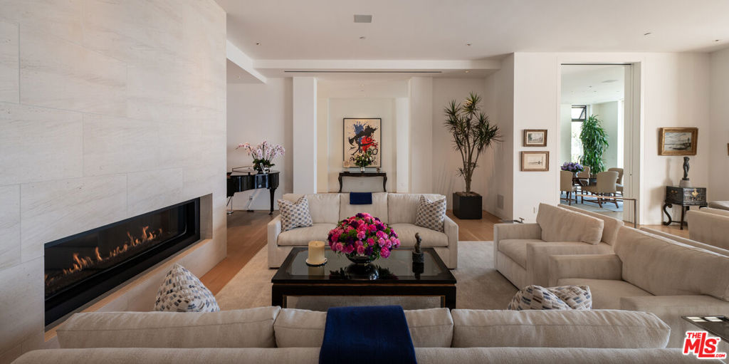 9966 Beverly Grove Drive Property Photo 11