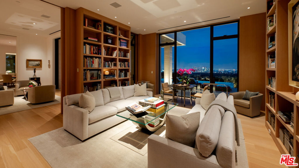 9966 Beverly Grove Drive Property Photo 14