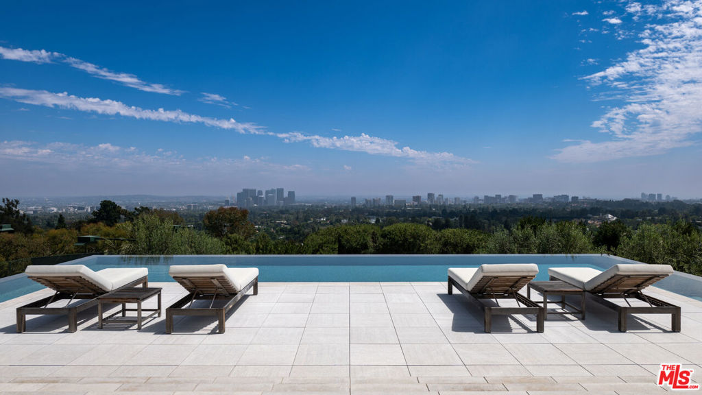 9966 Beverly Grove Drive Property Photo 33