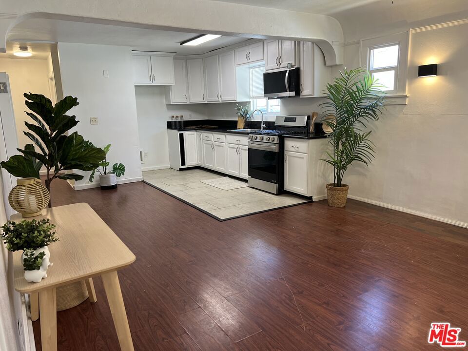 6055 7th Avenue Property Photo 2