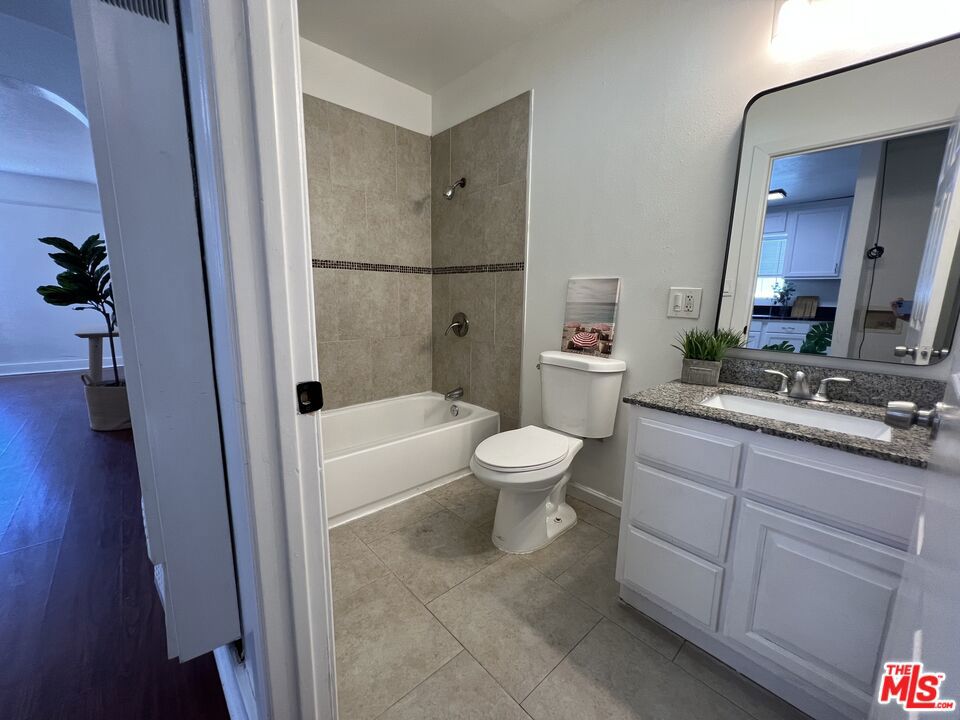 6055 7th Avenue Property Photo 14