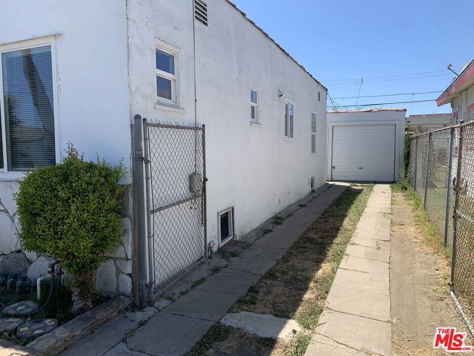 6055 7th Avenue Property Photo 18