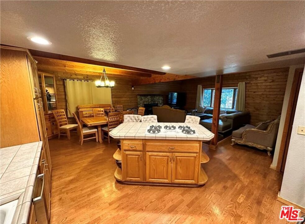 23387 Knapps Cutoff Property Photo 2