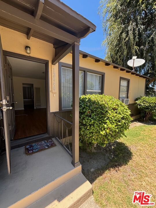 12036 Magnolia Boulevard Property Photo 2