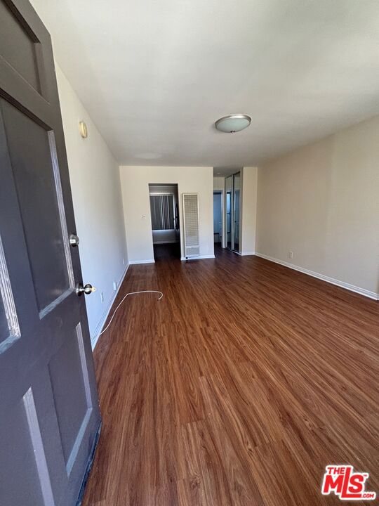 12036 Magnolia Boulevard Property Photo 3