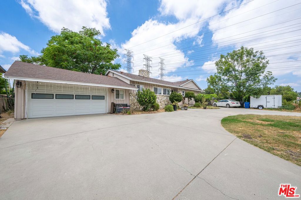 11335 Louise Avenue Property Photo 4