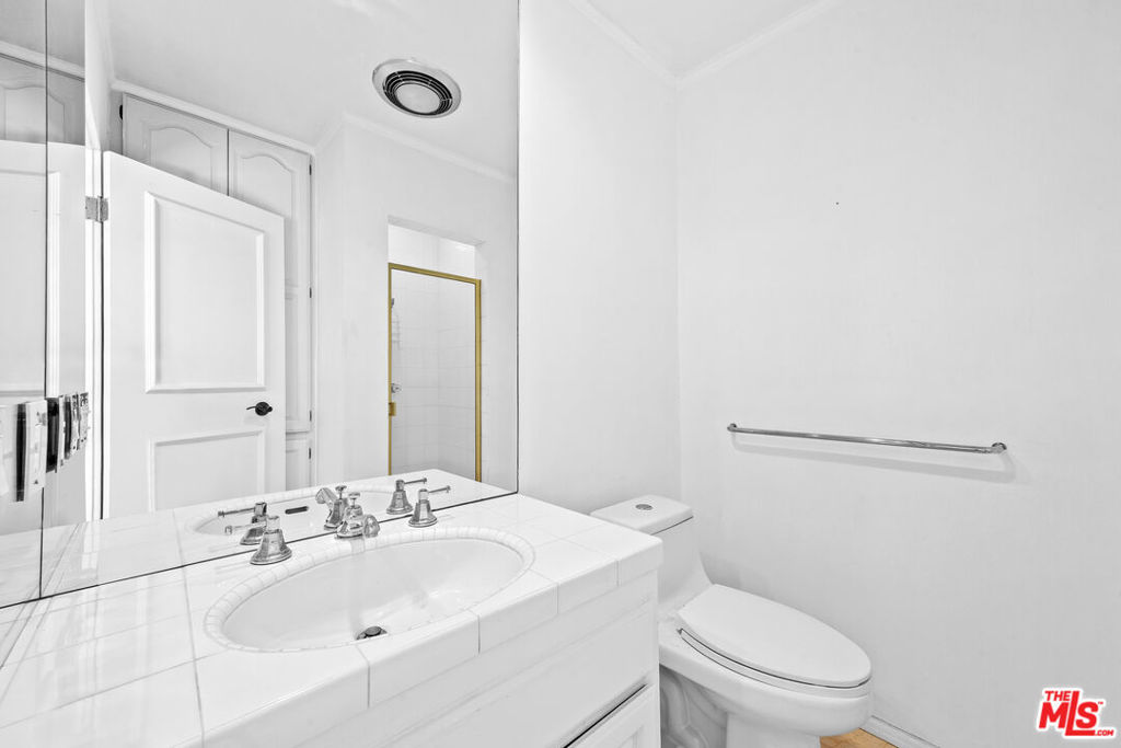 716 N Beverly Drive Property Photo 20