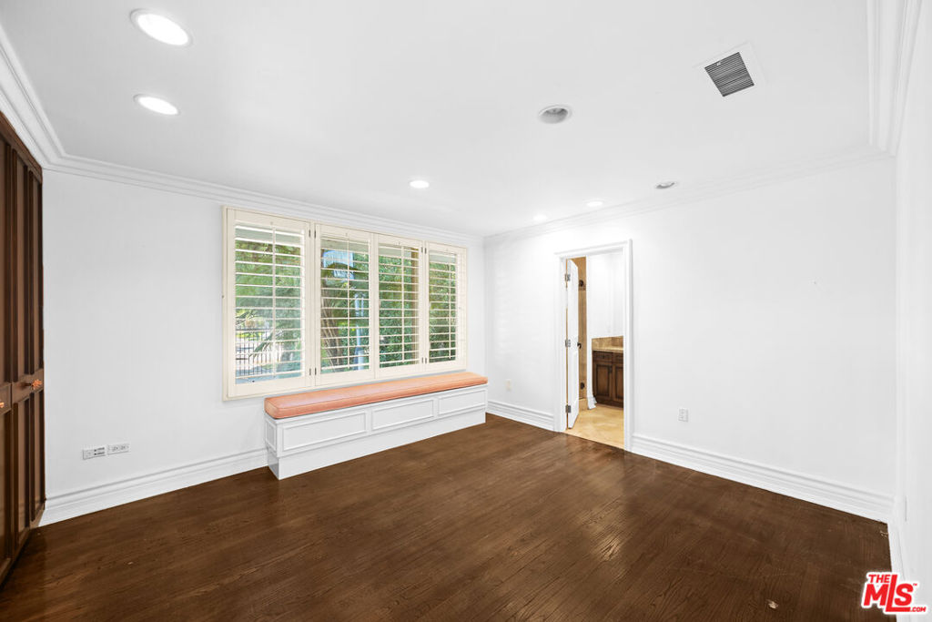 716 N Beverly Drive Property Photo 30
