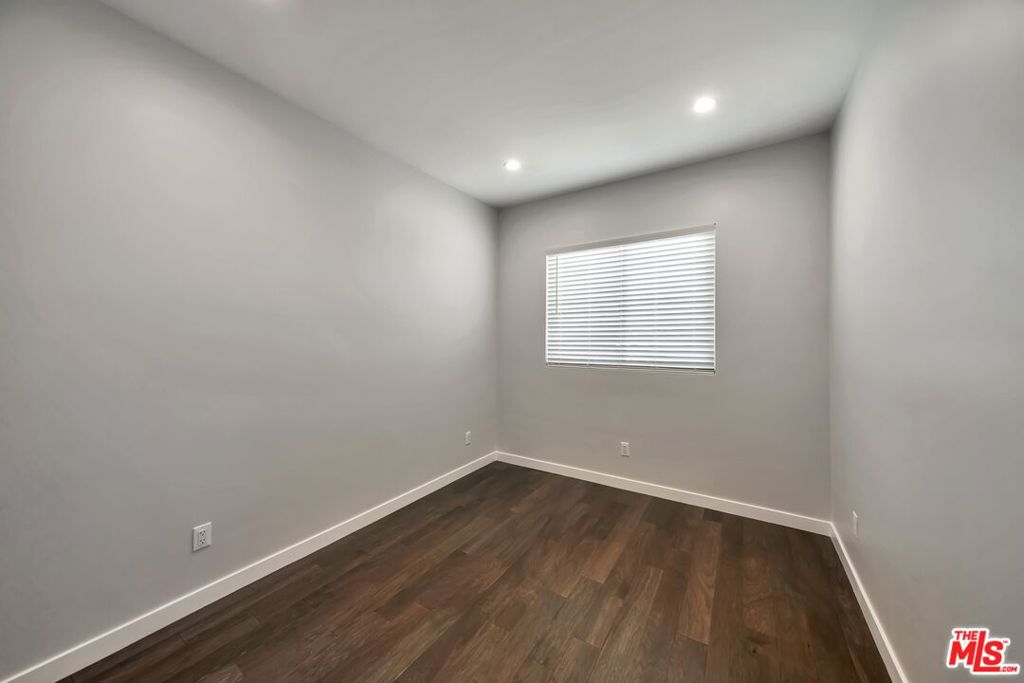 4239 Halldale Avenue Property Photo 12