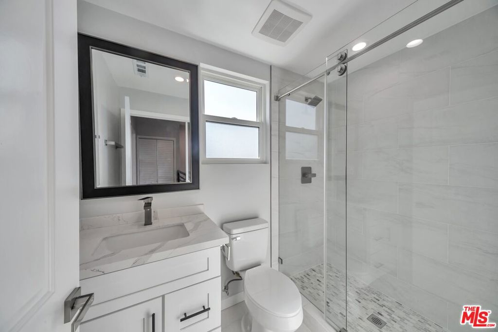 4239 Halldale Avenue Property Photo 15
