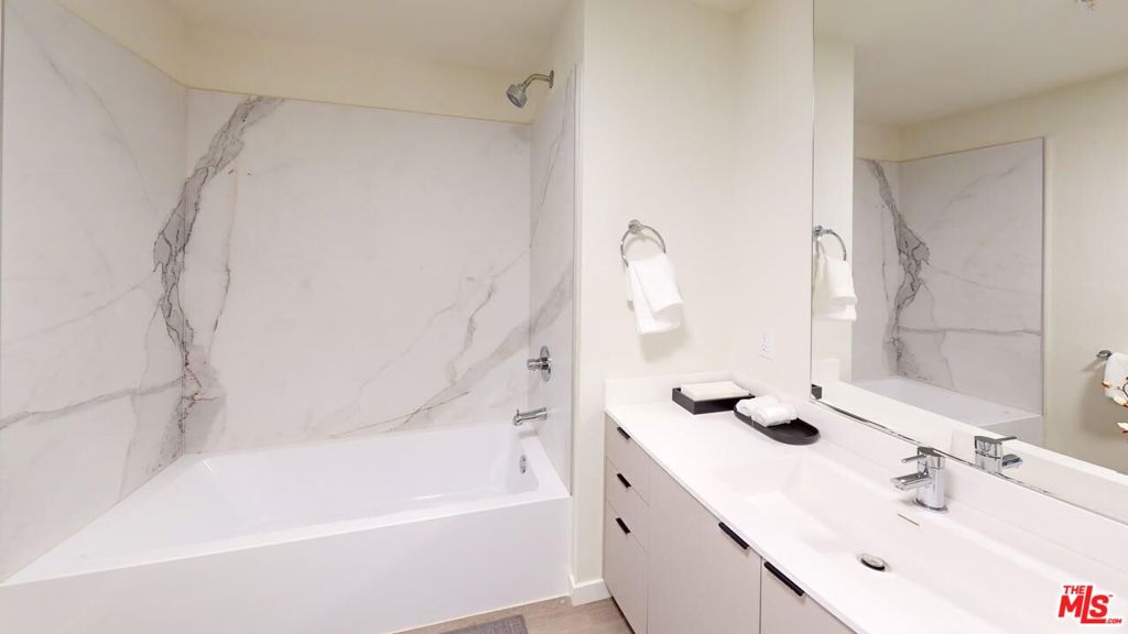 127 W Pomona Avenue 625 Property Photo 8