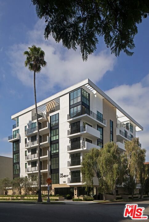 105 S Doheny Drive Ph3 Property Photo 2
