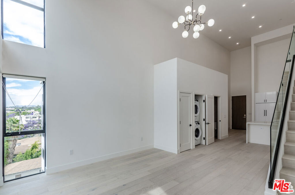 105 S Doheny Drive Ph3 Property Photo 13