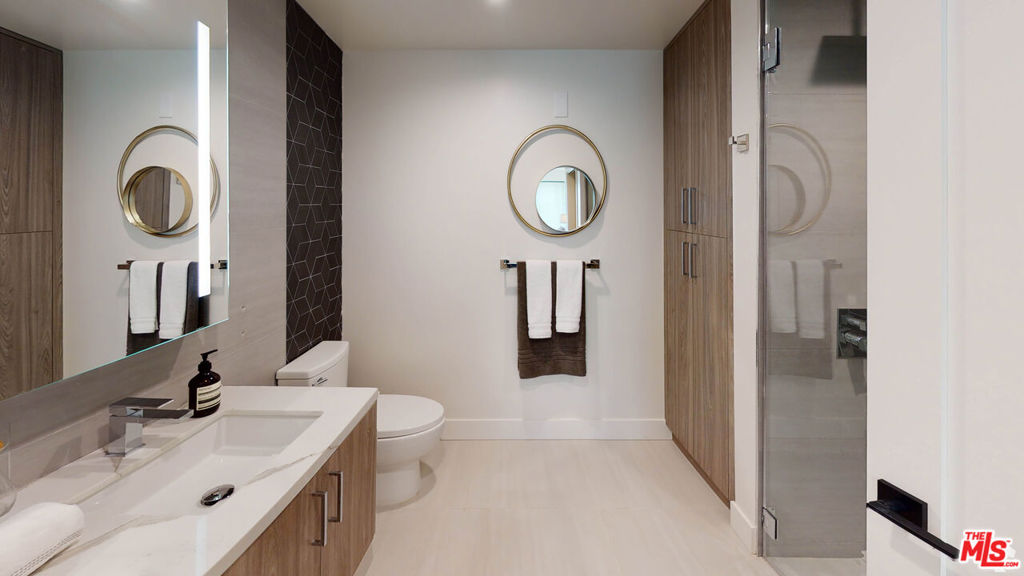 105 S Doheny Drive Ph3 Property Photo 19
