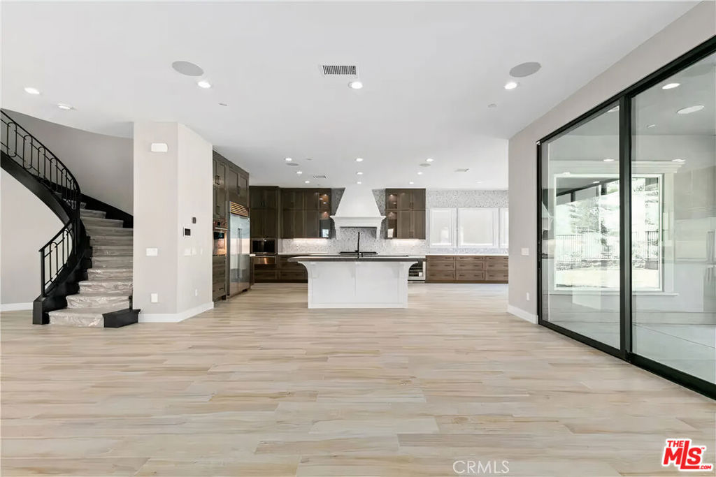 20517 W Deer Grass Court Property Photo 19