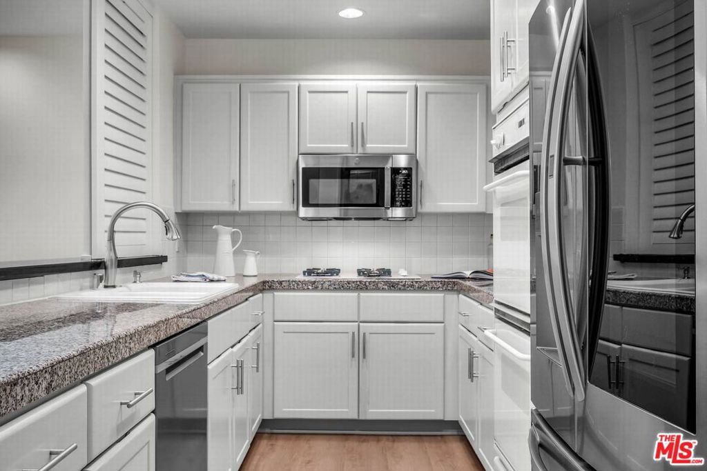 1735 Malcolm Avenue H Property Photo 10