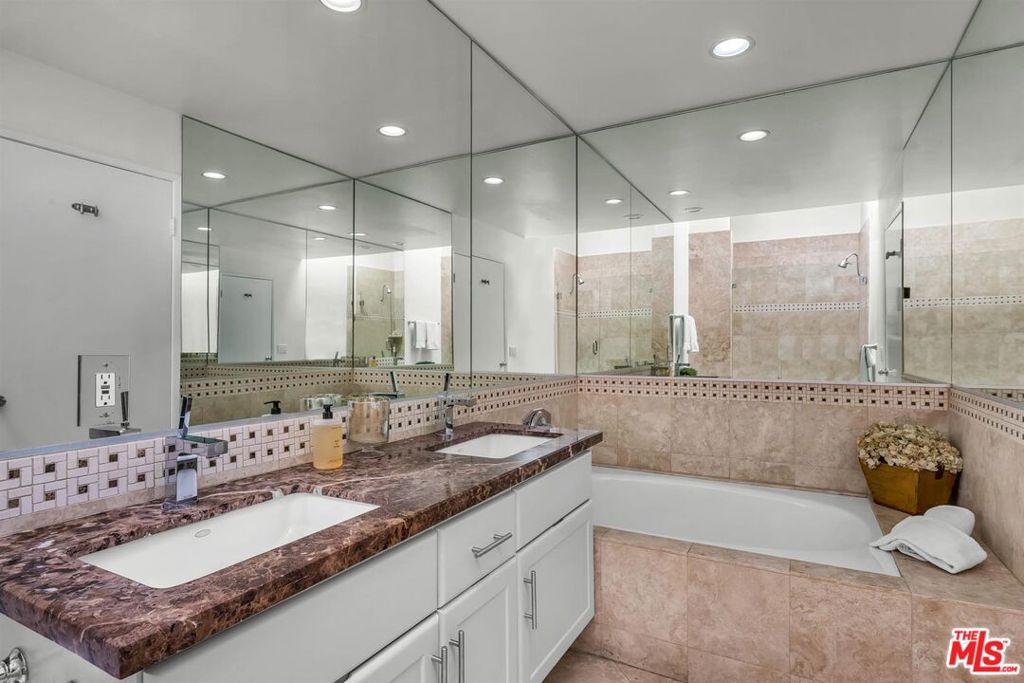 1735 Malcolm Avenue H Property Photo 22
