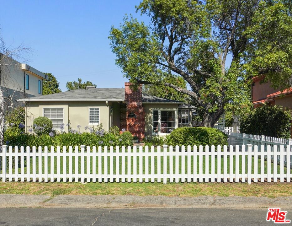 4648 Columbus Avenue Property Photo 1