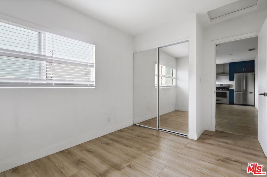 201 S Park View Street Property Photo 40