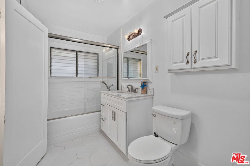 2215 W 21st Street Property Photo 37