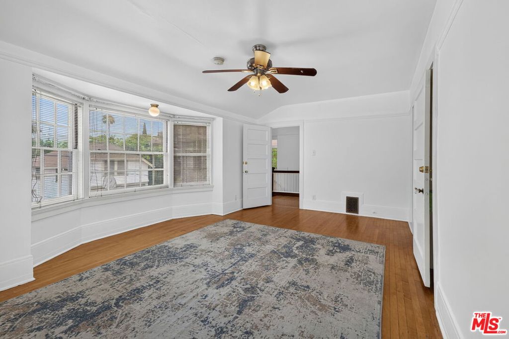 2215 W 21st Street Property Photo 44