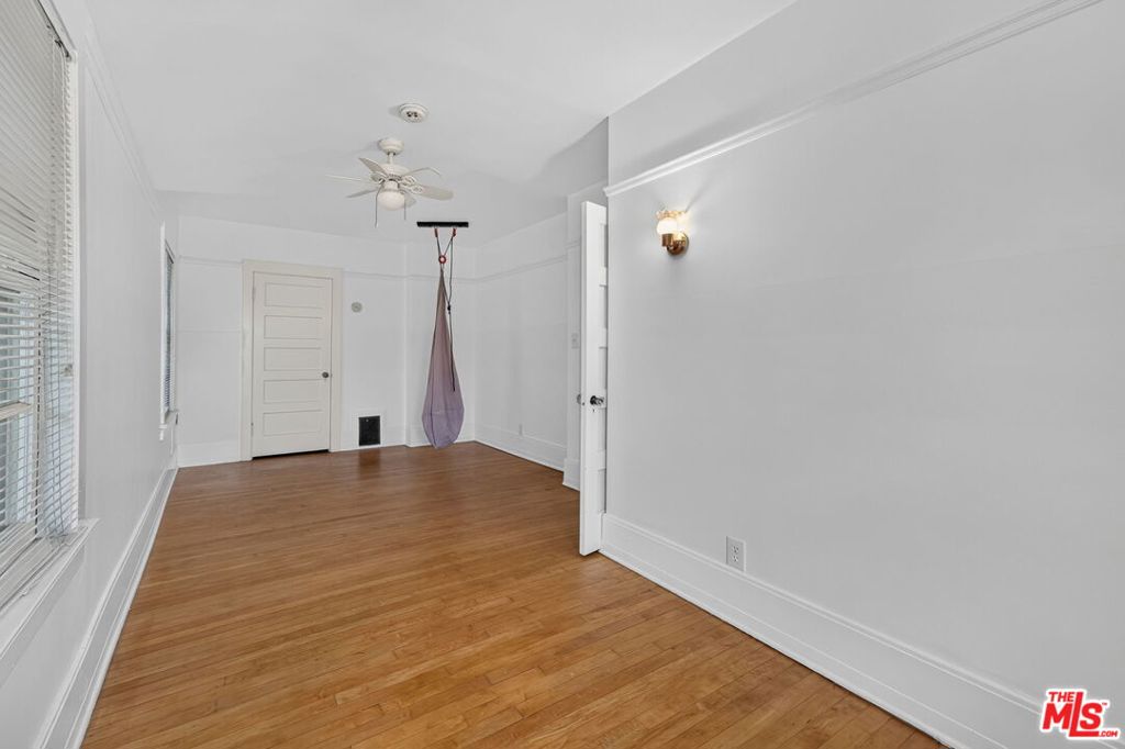 2215 W 21st Street Property Photo 45