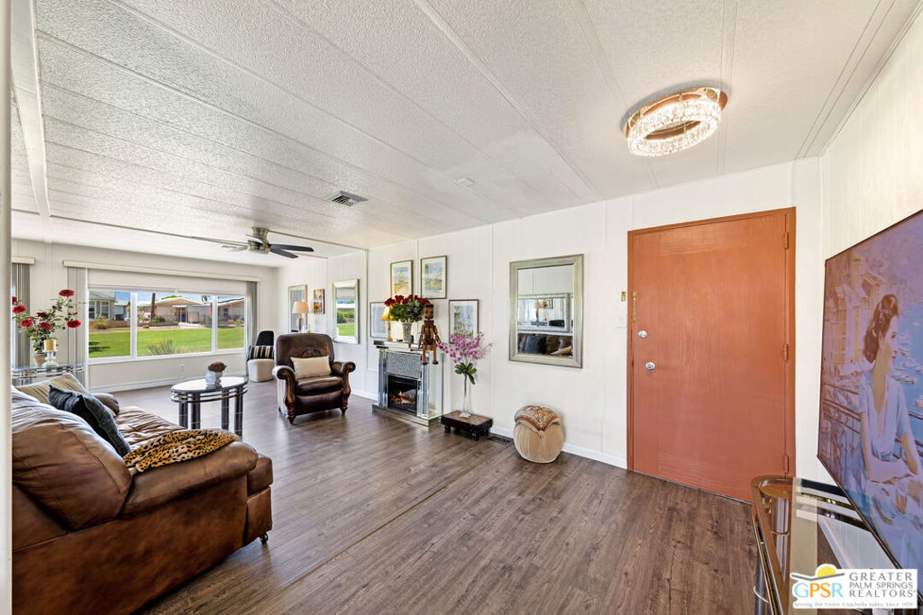 38131 Pigeon Springs Drive Property Photo 3