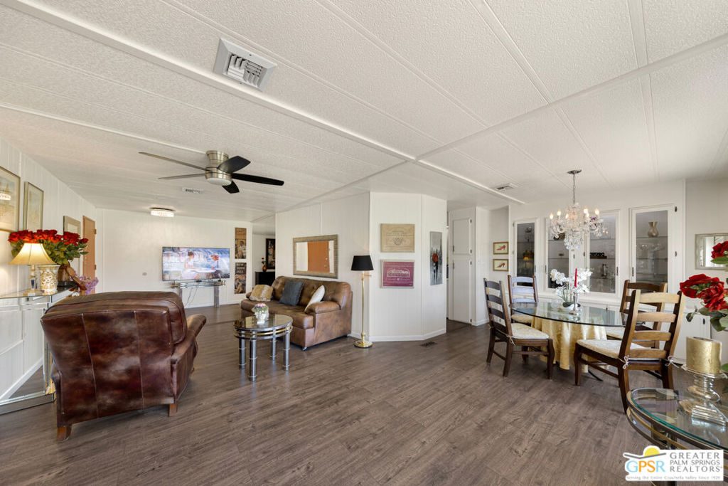 38131 Pigeon Springs Drive Property Photo 5