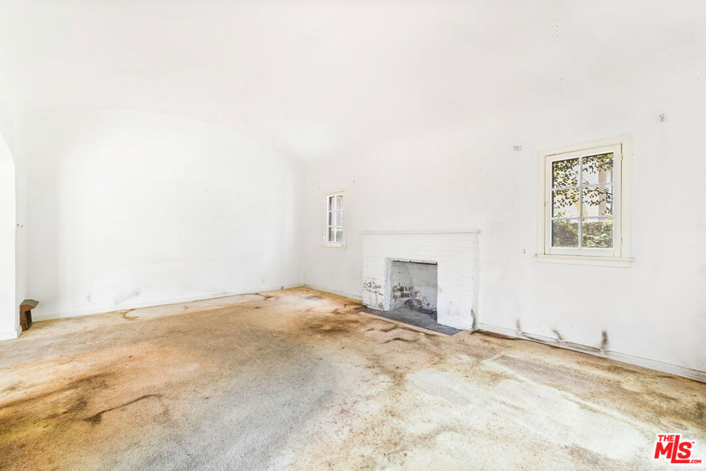 422 18th Street Property Photo 8