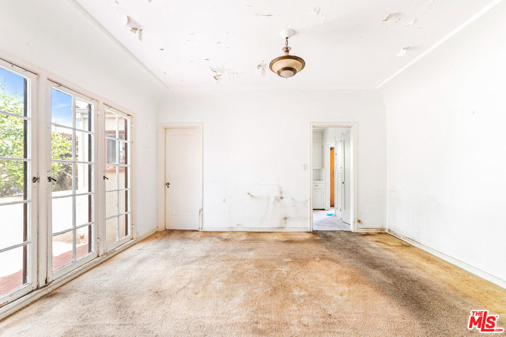 422 18th Street Property Photo 9