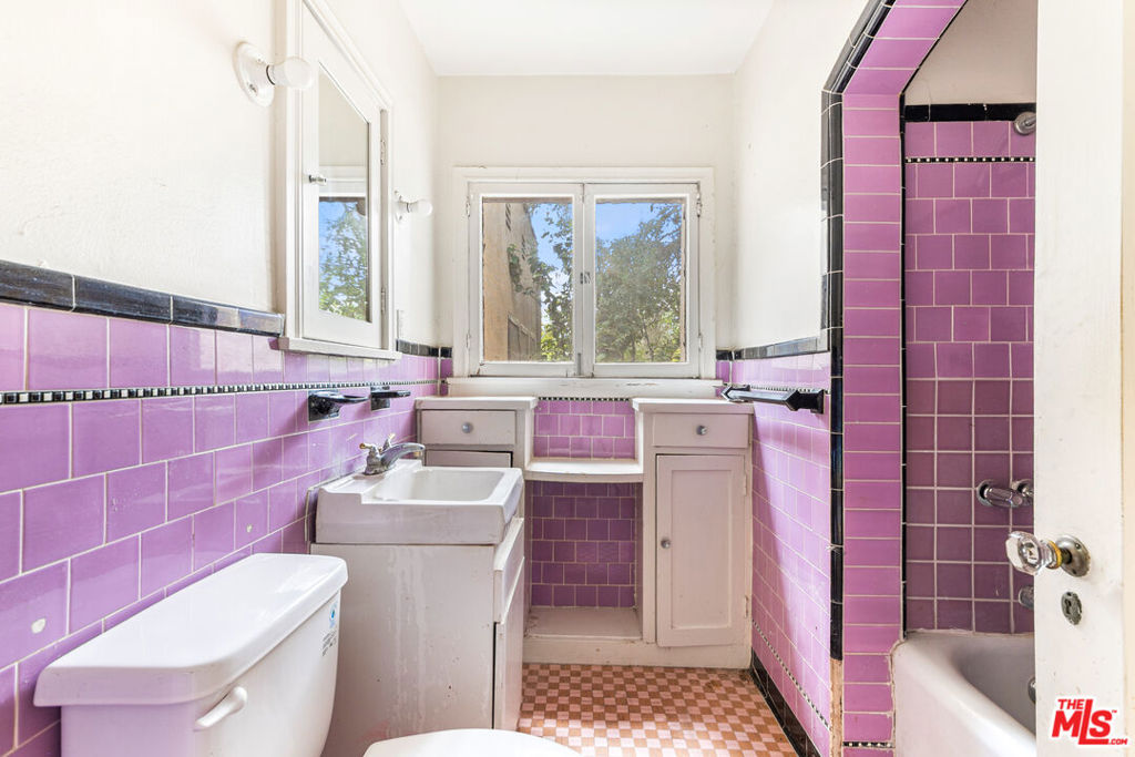 422 18th Street Property Photo 17
