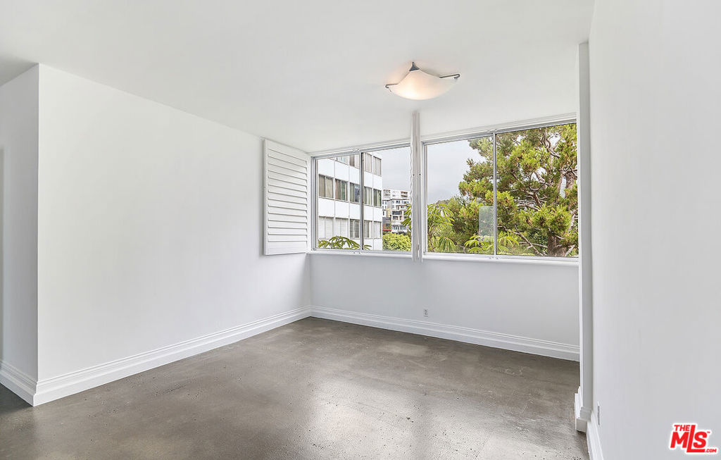17366 W Sunset Boulevard 201 Property Photo 10