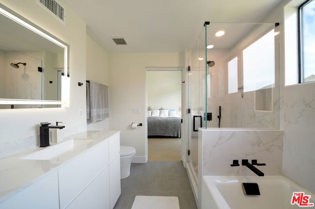 6208 Tapia Drive A Property Photo 8