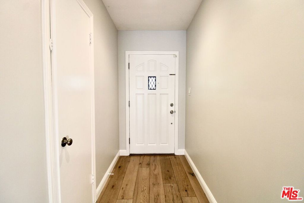 5415 Coldwater Canyon Avenue Property Photo 2