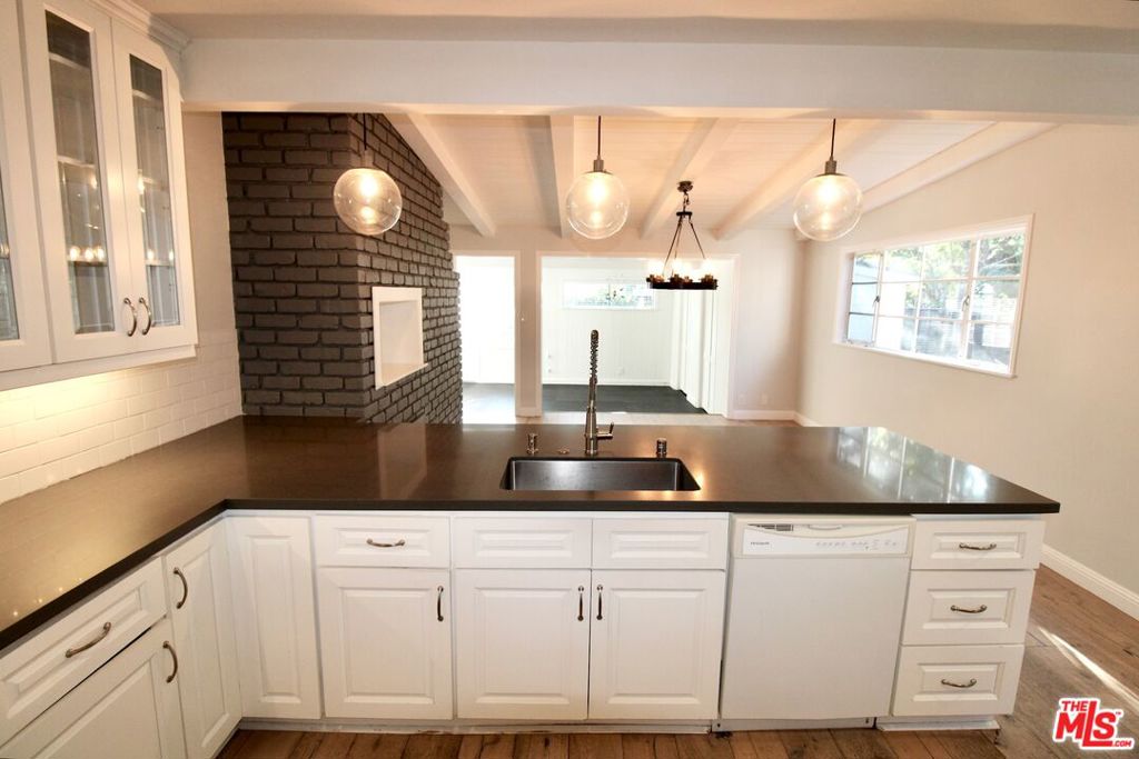 5415 Coldwater Canyon Avenue Property Photo 16