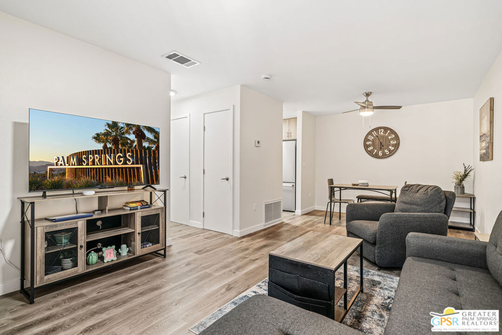 2875 N Los Felices Road 101 Property Photo 5