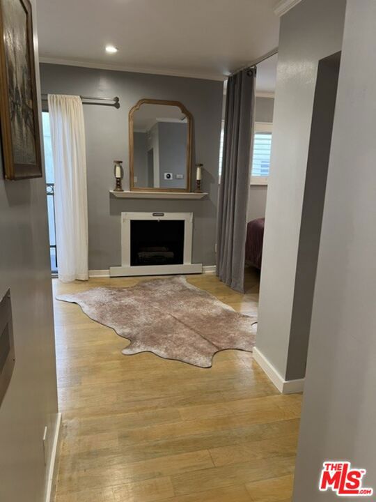 141 S Clark Drive 315 Property Photo 10
