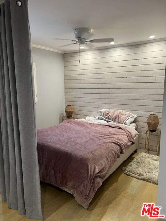 141 S Clark Drive 315 Property Photo 12