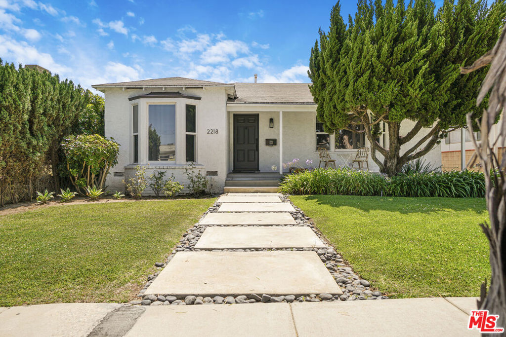 2218 24th Street Property Photo 2