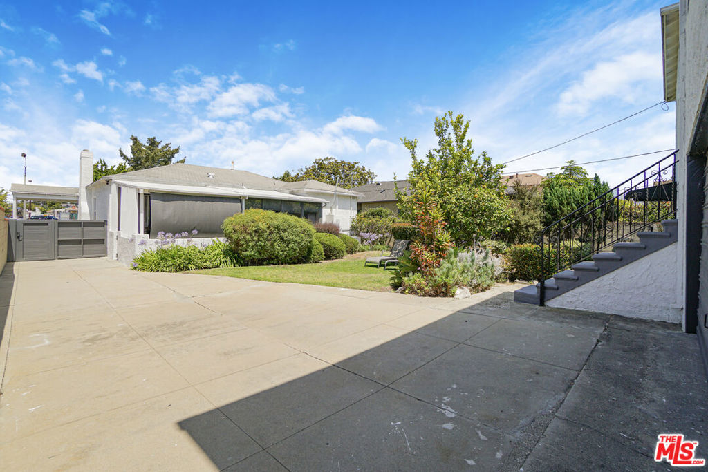2218 24th Street Property Photo 8